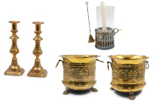 A PAIR OF ANTIQUE BRASS CANDLE STICKS, an antique oil lamp and a pair of large brass jardiniere