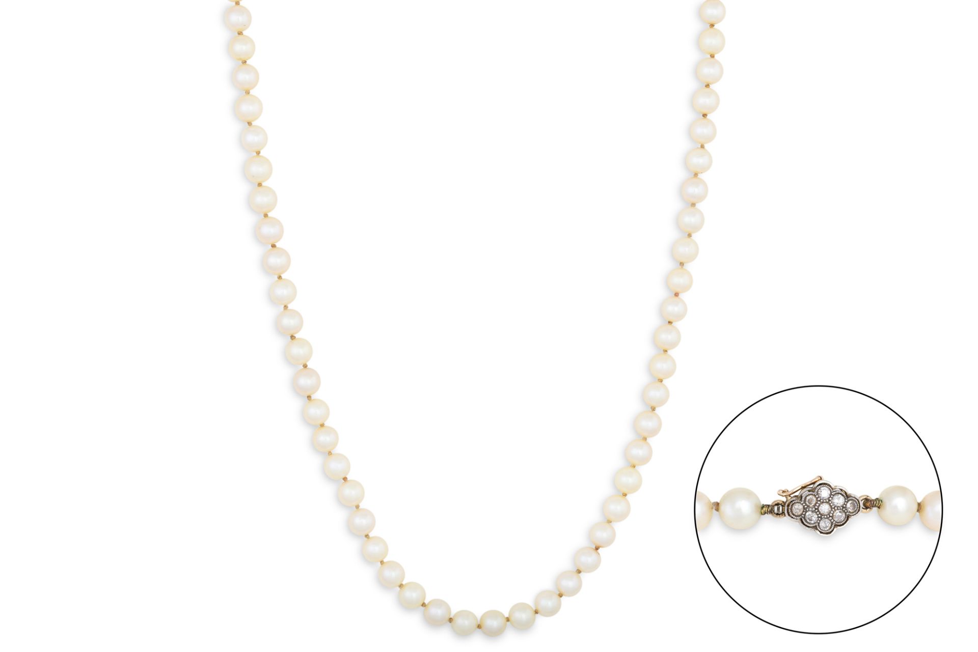 A SET OF VINTAGE CULTURED PEARLS, with a diamond and gold clasp