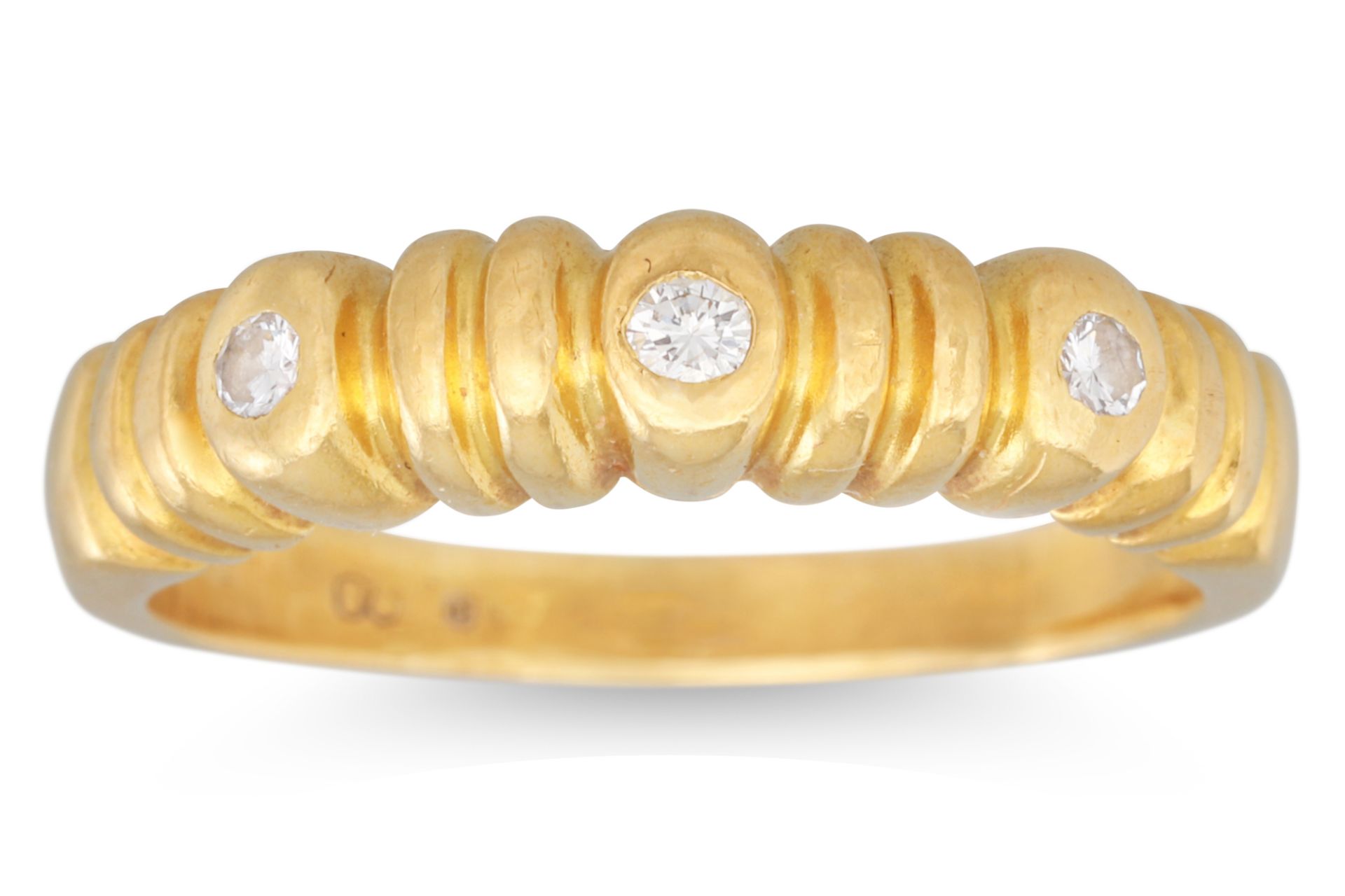 A DIAMOND SET DRESS RING, in 18ct yellow gold, 3.8 g., size K - L