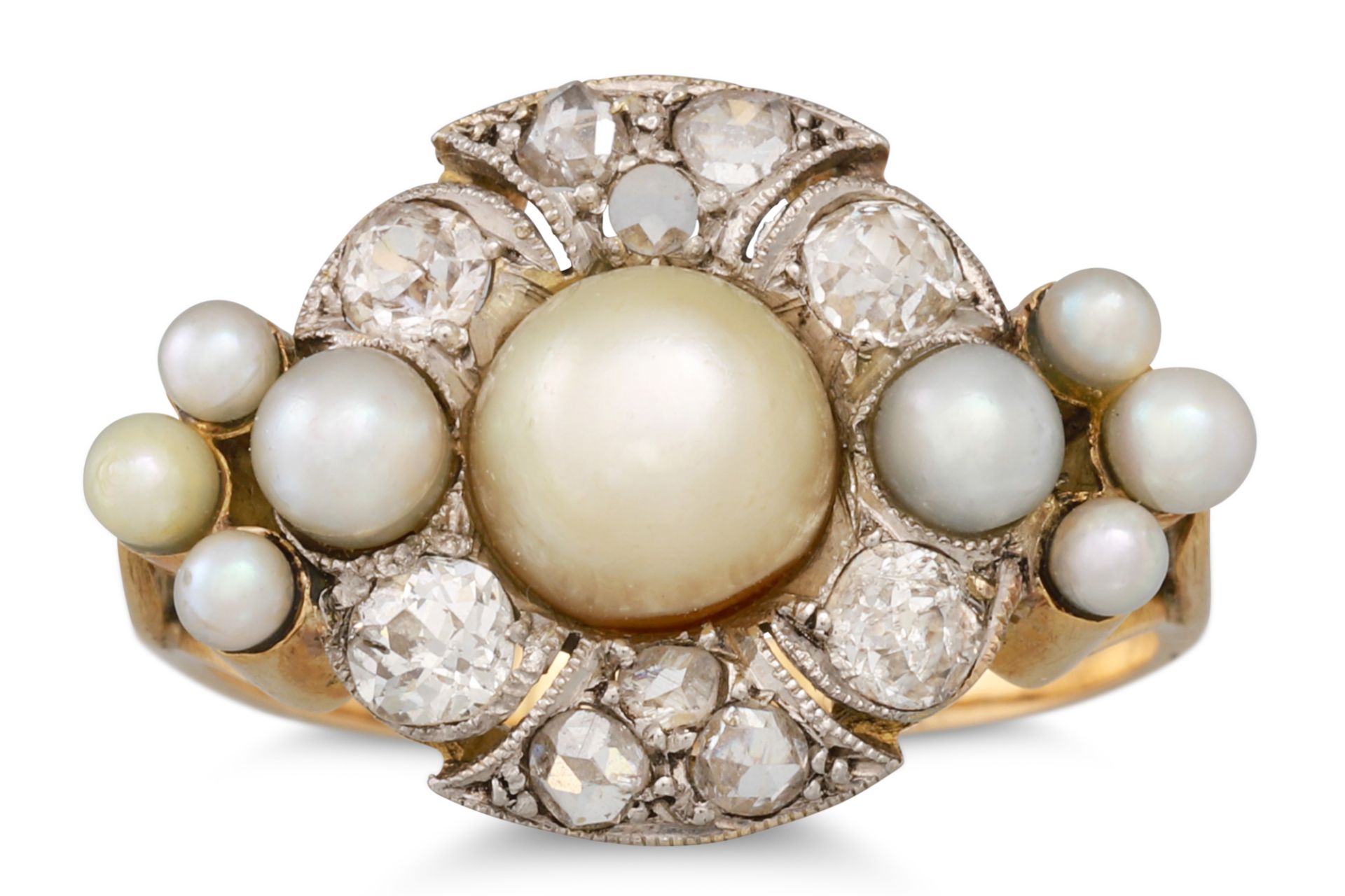 AN ANTIQUE PEARL AND DIAMOND SET PLAQUE RING, the central pearl to old cut diamond and pearl set