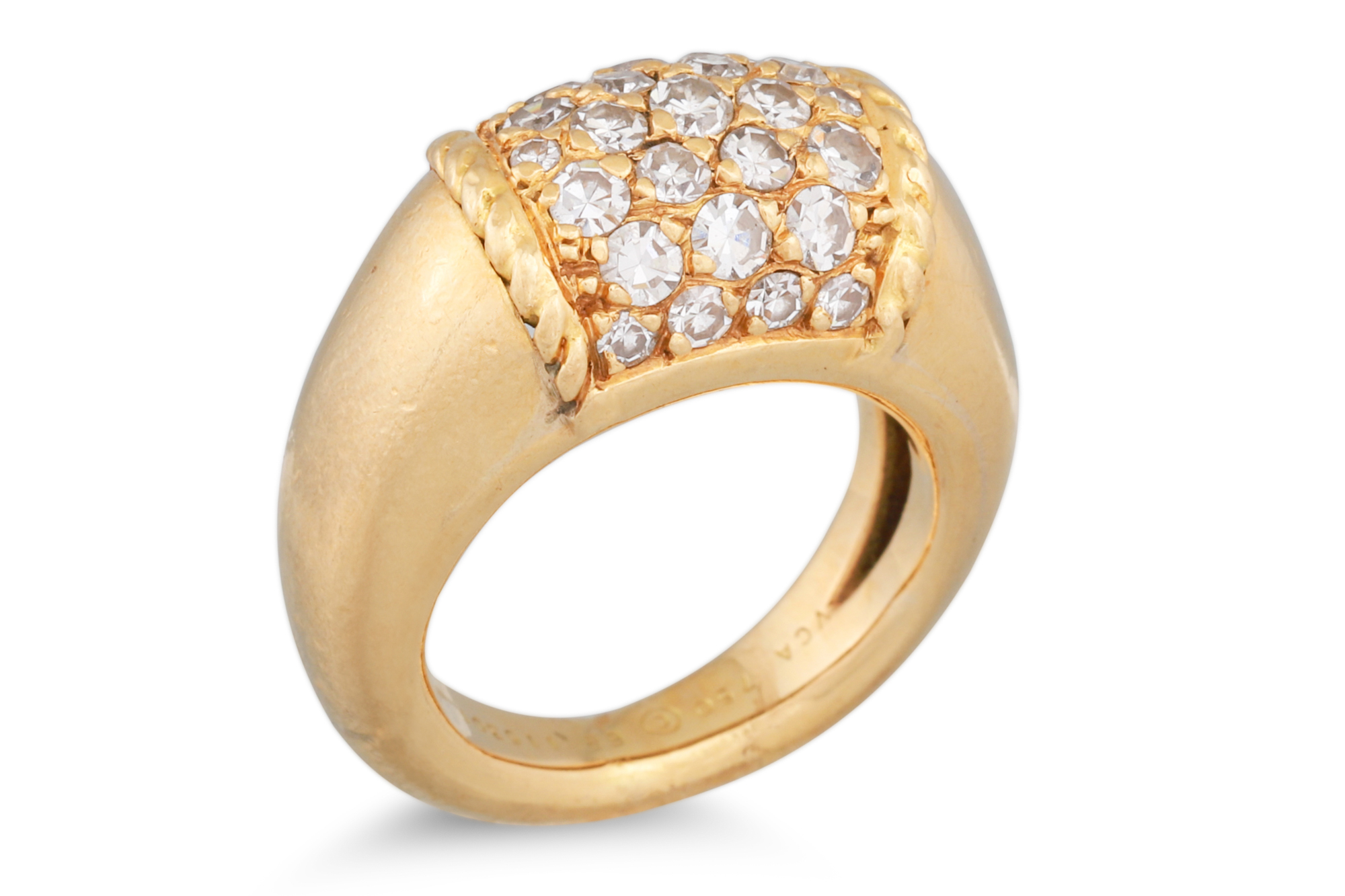 A VAN CLEEF & ARPELS DIAMOND SET PHILIPPINE RING, pavé set in 18ct yellow gold, stamped VCA,