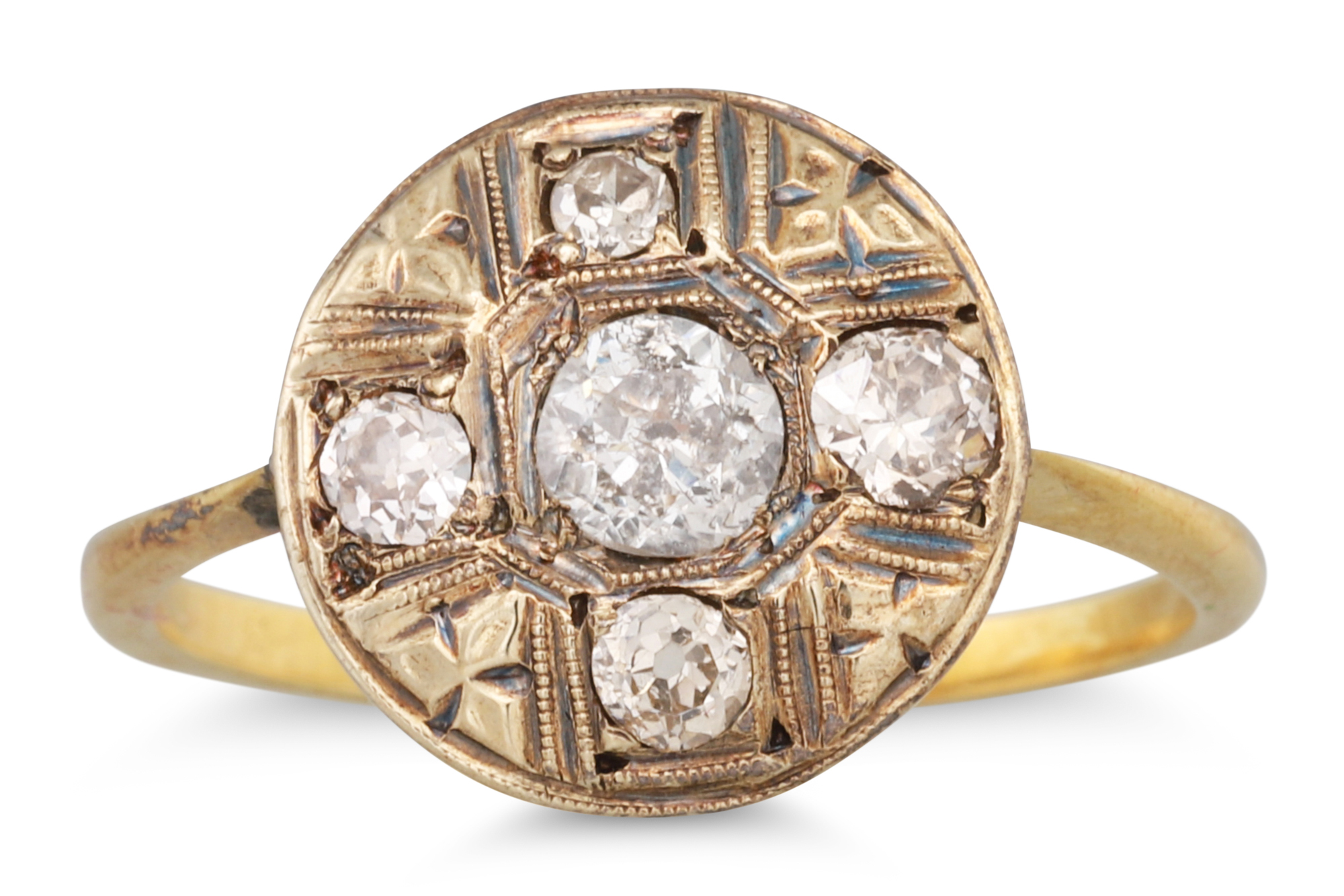 A VINTAGE DIAMOND CLUSTER RING, the circular plaque set with old cut diamonds, mounted in 18ct gold,