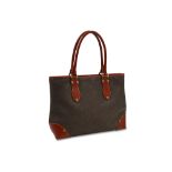 A MULBERRY LEATHER TOTE HANDBAG, the shoulder bag embossed with “Mulberry tag” on the internal