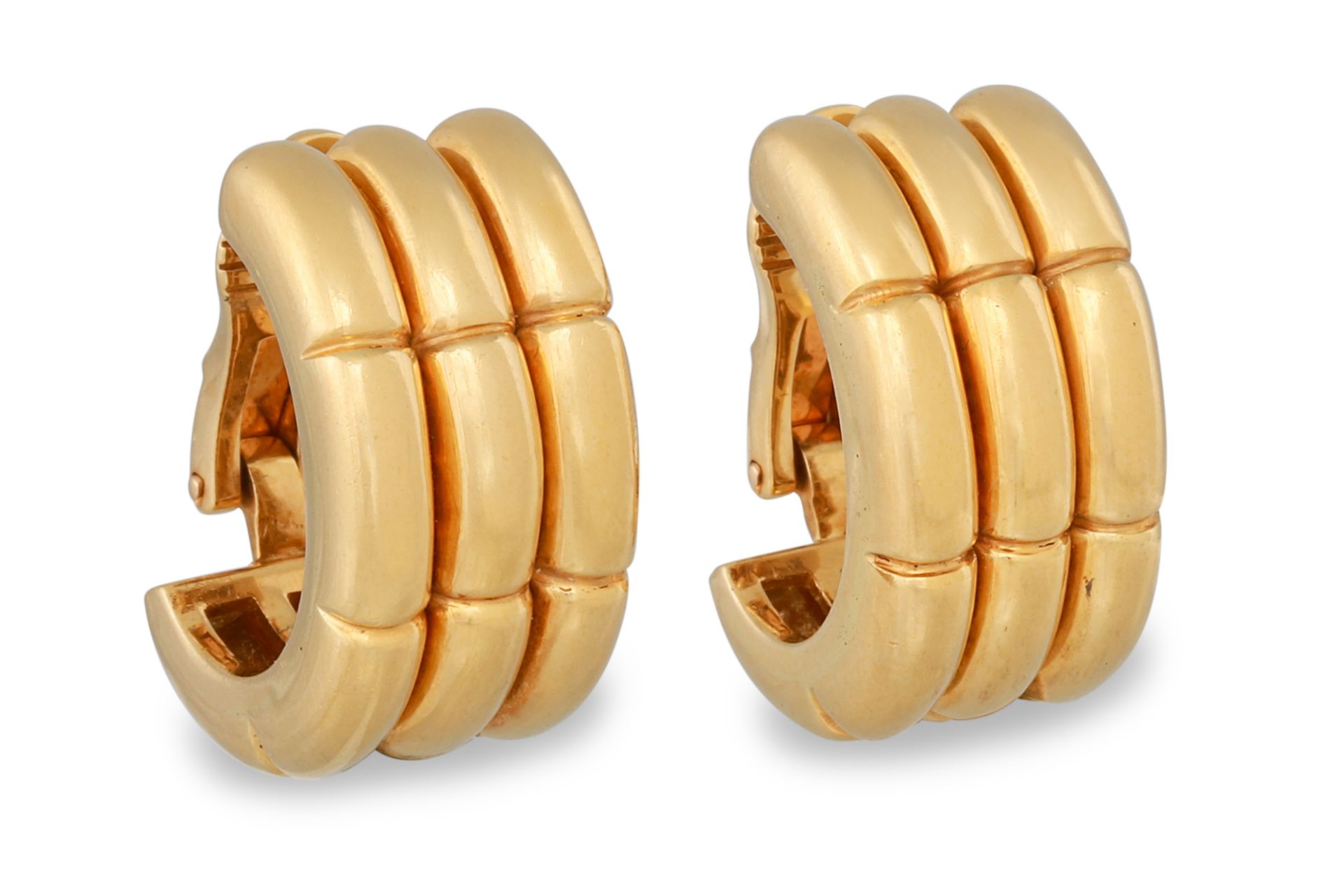 A PAIR OF BULGARI 18CT YELLOW GOLD EARRINGS, ribbed design, stamped, serial # 197OAL, clip on