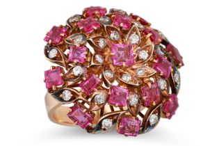 A VINTAGE DIAMOND AND PINK SAPPHIRE CLUSTER RING, mounted in yellow gold, size K