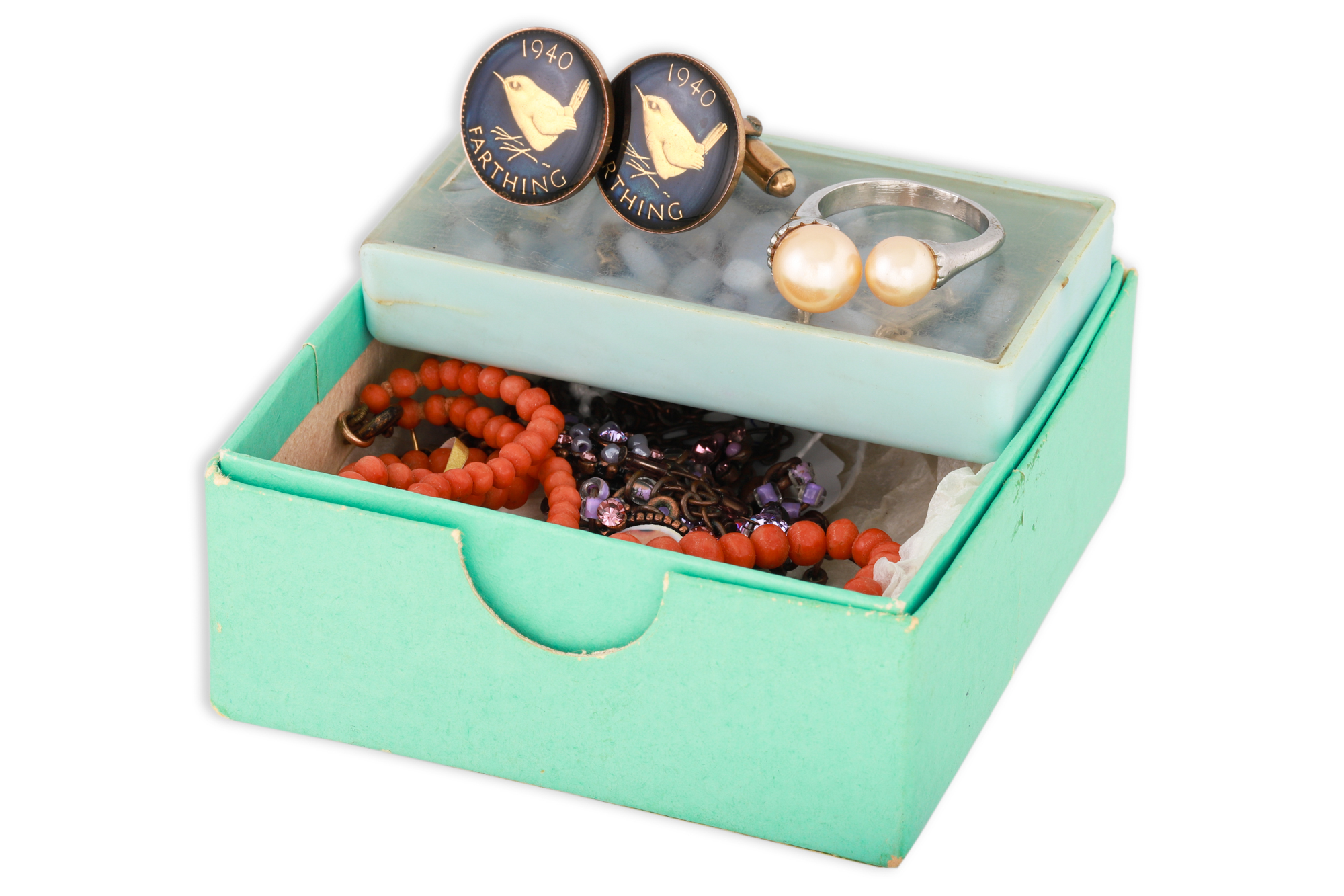 A COLLECTION OF COSTUME JEWELLERY, to include a fancy link bracelet, resin necklace, a stone set - Image 5 of 8
