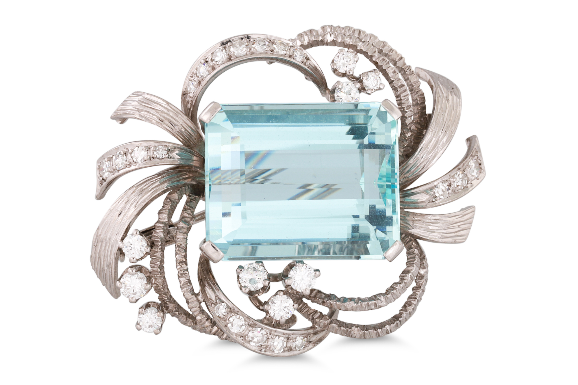 A VINTAGE AQUAMARINE AND DIAMOND BROOCH, the large rectangular aquamarine to a scrolled brilliant