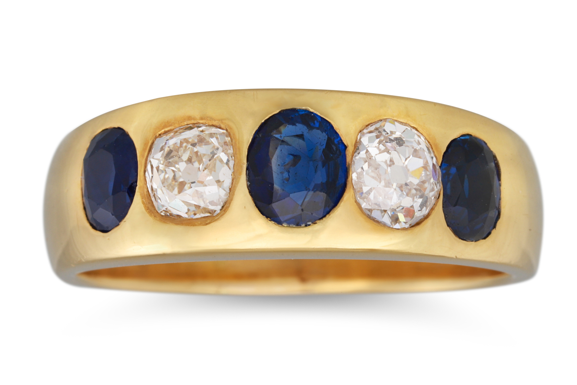 AN ANTIQUE DIAMOND AND SAPPHIRE RING, inset with old cut diamonds and oval sapphires, mounted in