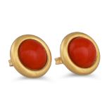 A PAIR OF CORAL SET STUD EARRINGS, mounted in 18ct yellow gold, 4.7 g.