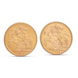 A PAIR OF ENGLISH FULL GOLD SOVEREIGN COINS, 1915 & 1925 A. UNC, 22 ct total weight 16g.