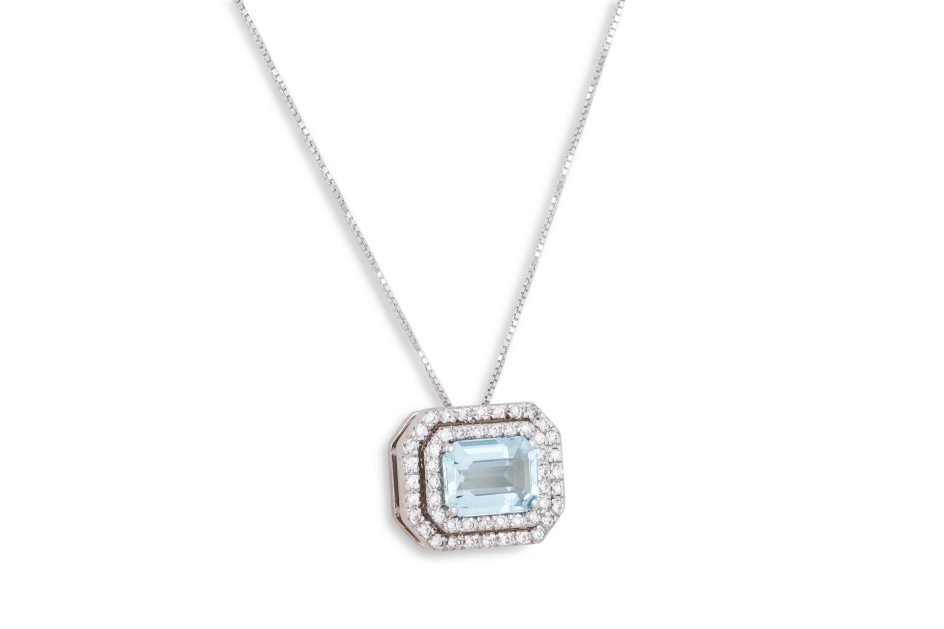 AN AQUAMARINE AND DIAMOND CLUSTER PENDANT, the rectangular aquamarine to a two rowed diamond