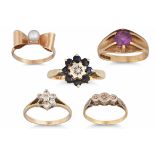 FIVE 9CT GOLD DRESS RINGS, 10.2 g.