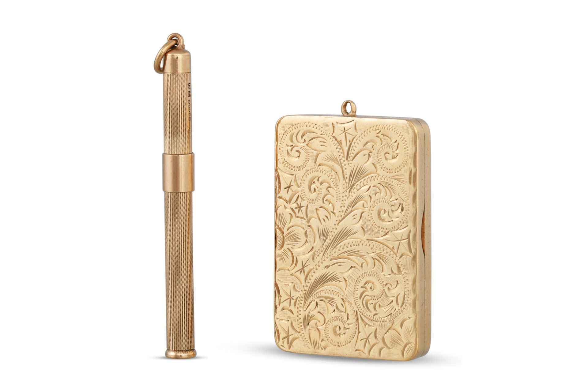 A HEAVY RECTANGULAR PHOTO LOCKET, in 9ct gold, engraved, together with a 9ct gold tooth pick and a - Bild 3 aus 3
