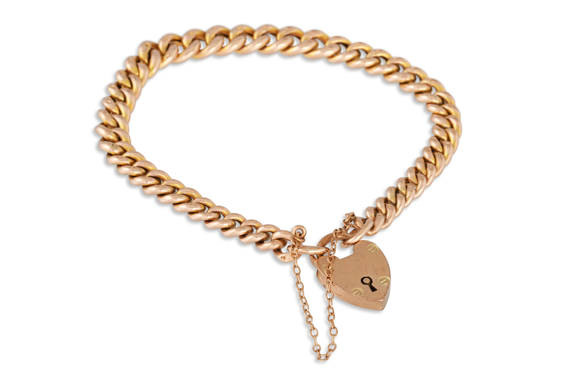 AN EDWARDIAN 9CT GOLD CURB LINK BRACELET, each link stamped, with padlock clasp and safety chain