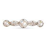 AN ANTIQUE PEARL AND OLD CUT DIAMOND BAR BROOCH, mounted in white and yellow gold, boxed