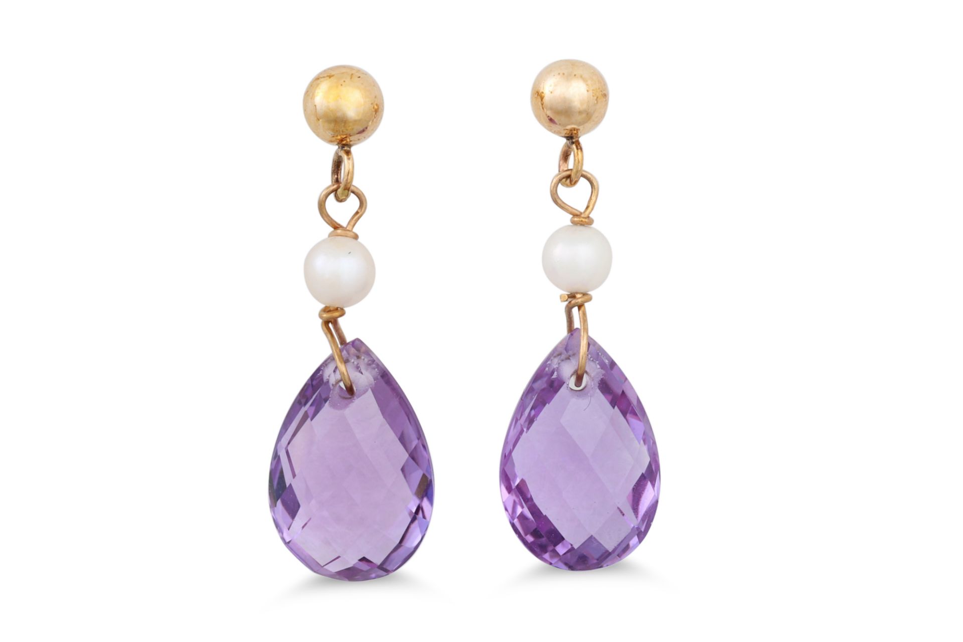 A PAIR OF AMETHYST AND PEARL EARRINGS, suspending briollete drops, mounted in 9ct gold