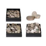 A COLLECTION OF ENGLISH, IRISH AND US SILVER COINS, 600 g. gross, plus Irish 6d & 3d 900 g.