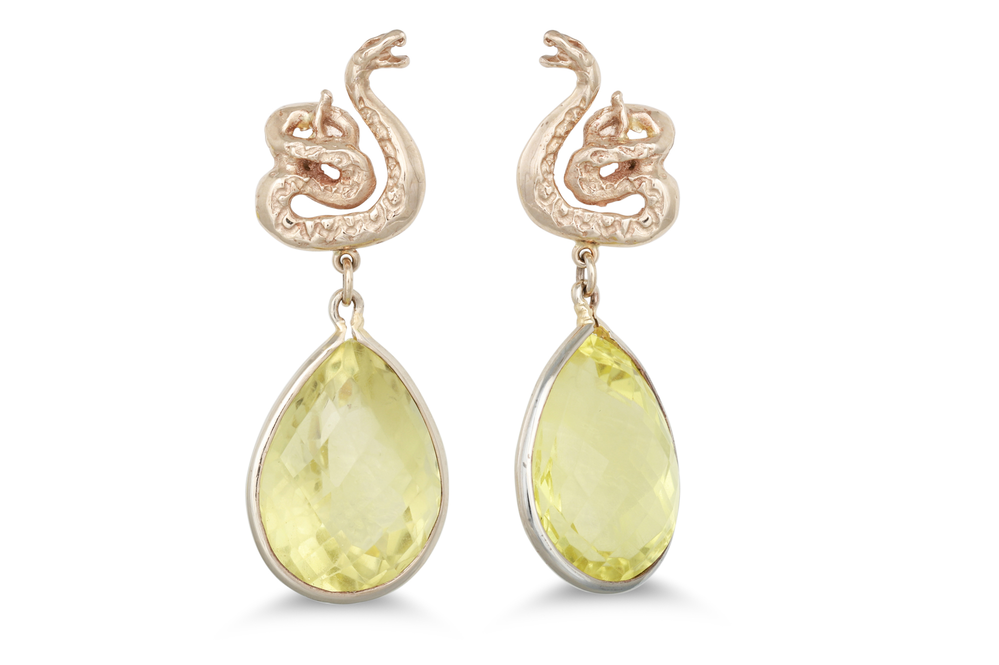 A PAIR OF LEMON QUARTZ DROP EARRINGS, comprising yellow gold snakes suspending briolette drops