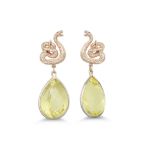 A PAIR OF LEMON QUARTZ DROP EARRINGS, comprising yellow gold snakes suspending briolette drops