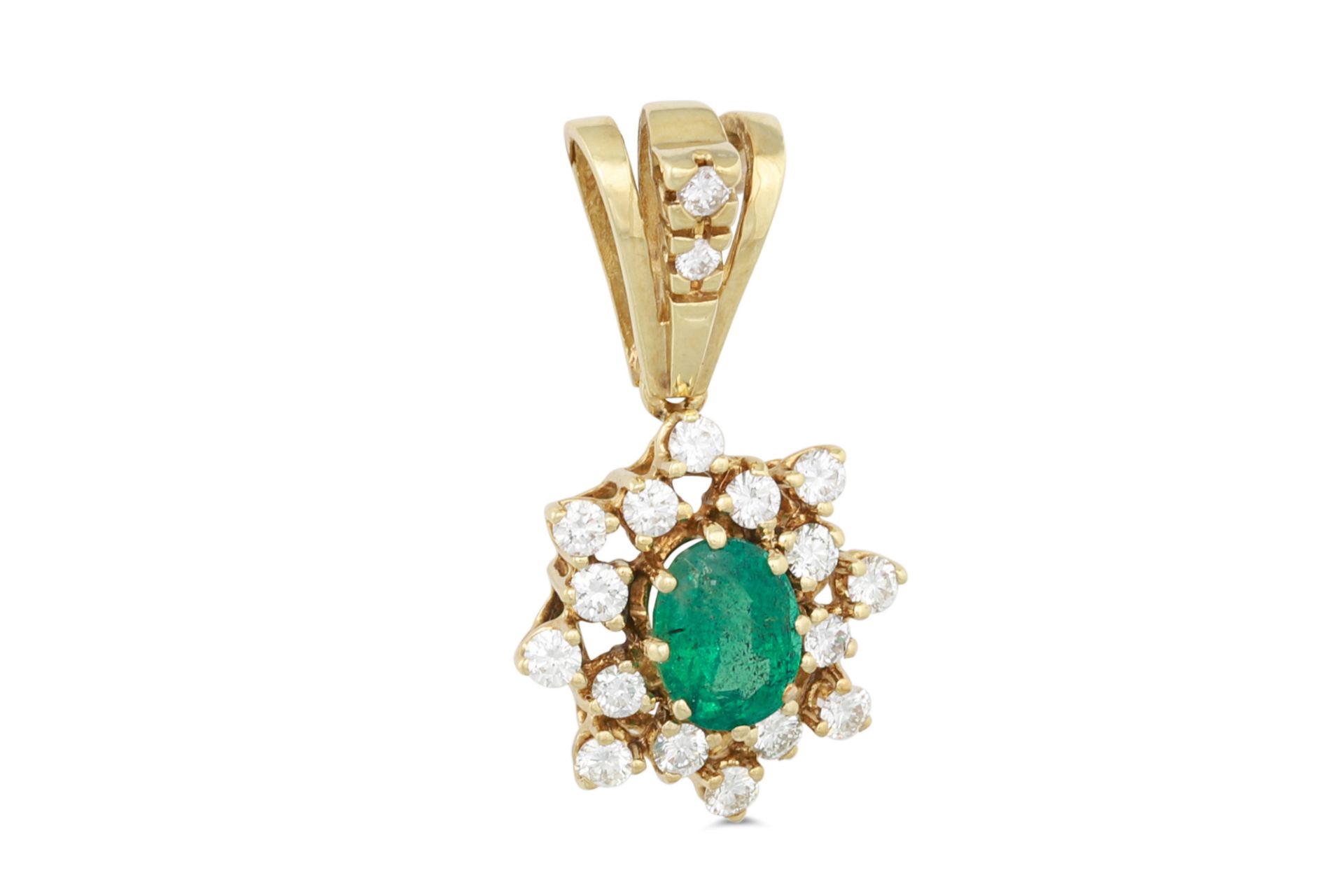 AN EMERALD AND DIAMOND CLUSTER PENDANT, the oval emerald to brilliant cut diamond surround,