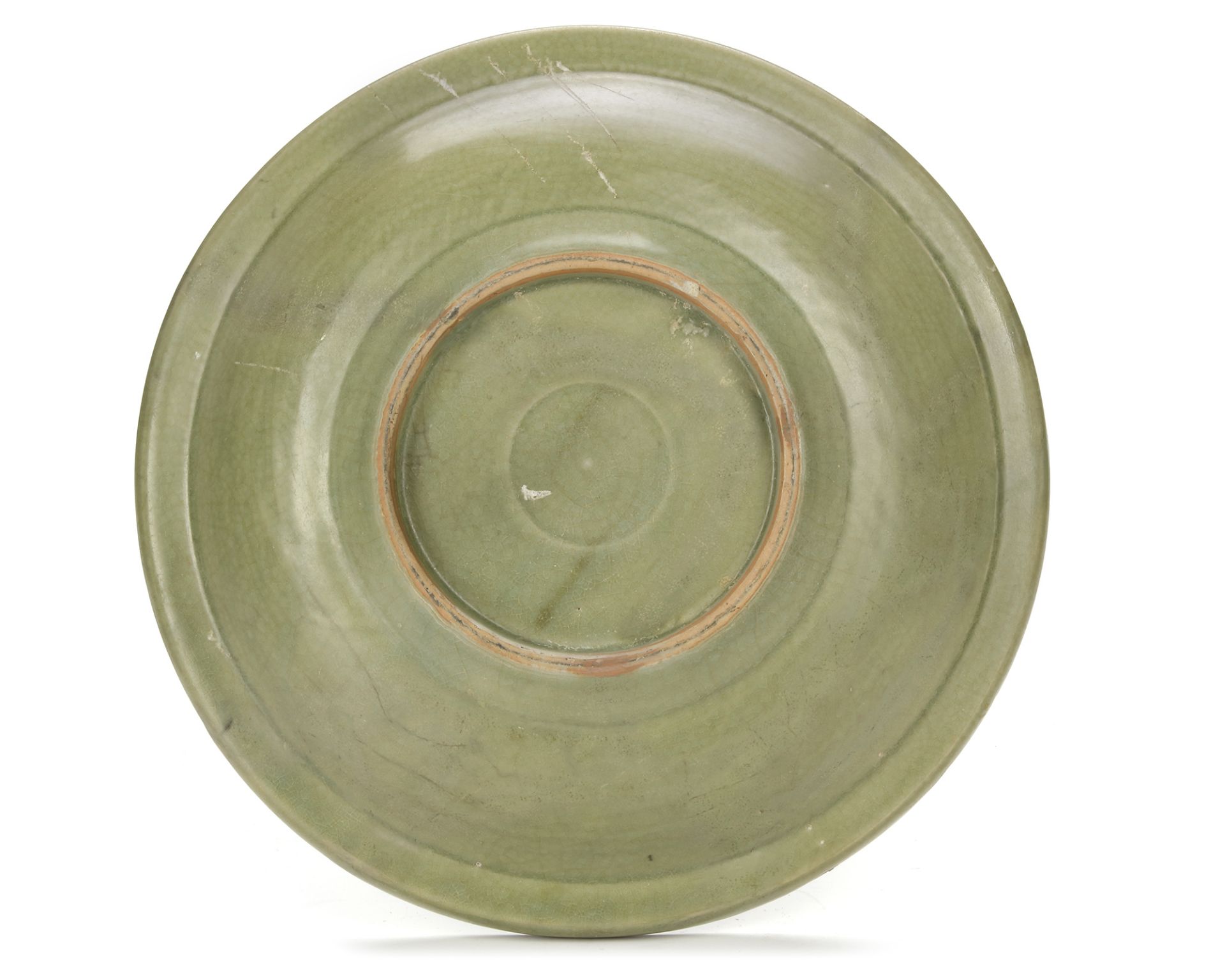 A CHINESE LONGQUAN CELADON CHARGER, YUAN DYNASTY (1271-1368) - Image 2 of 2