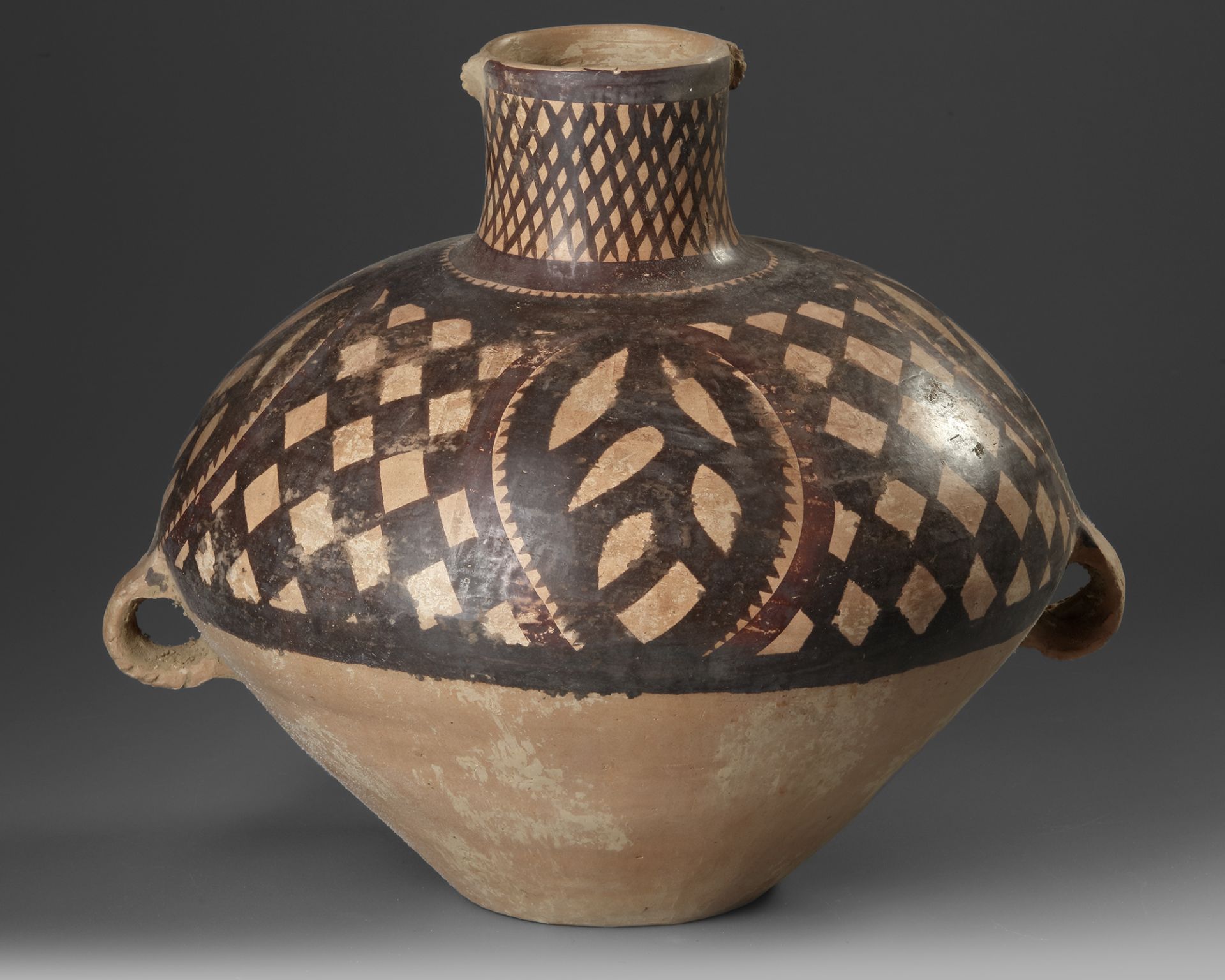 A CHINESE PAINTED POTTERY JAR, NEOLITHIC PERIOD, BANSHAN CULTURE GANSU PROVINCE, 3RD CENTURY - Image 2 of 3