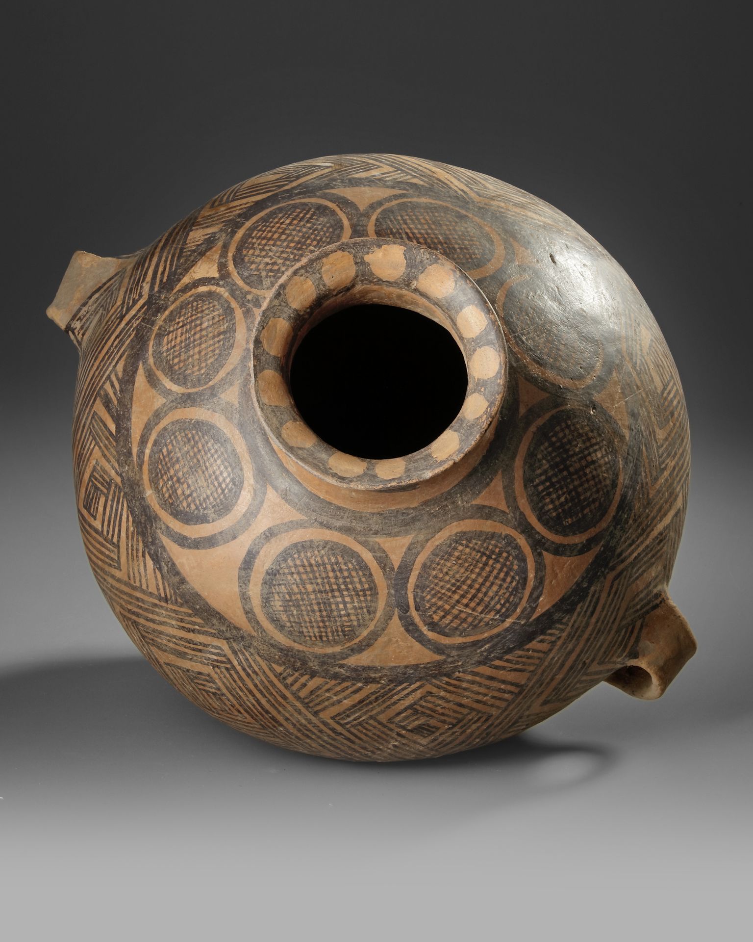 A CHINESE PAINTED POTTERY JAR, NEOLITHIC PERIOD, BANSHAN CULTURE GANSU PROVINCE, 3RD CENTURY - Image 3 of 3