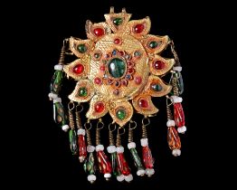 AN UZBEKISTAN GEMSET GOLD PENDANT OR HAIR ORNAMENT, 19TH CENTURY