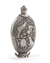 A TIBETAN SILVER-MOUNTED JADE SNUFF BOTTLE, 19TH CENTURY