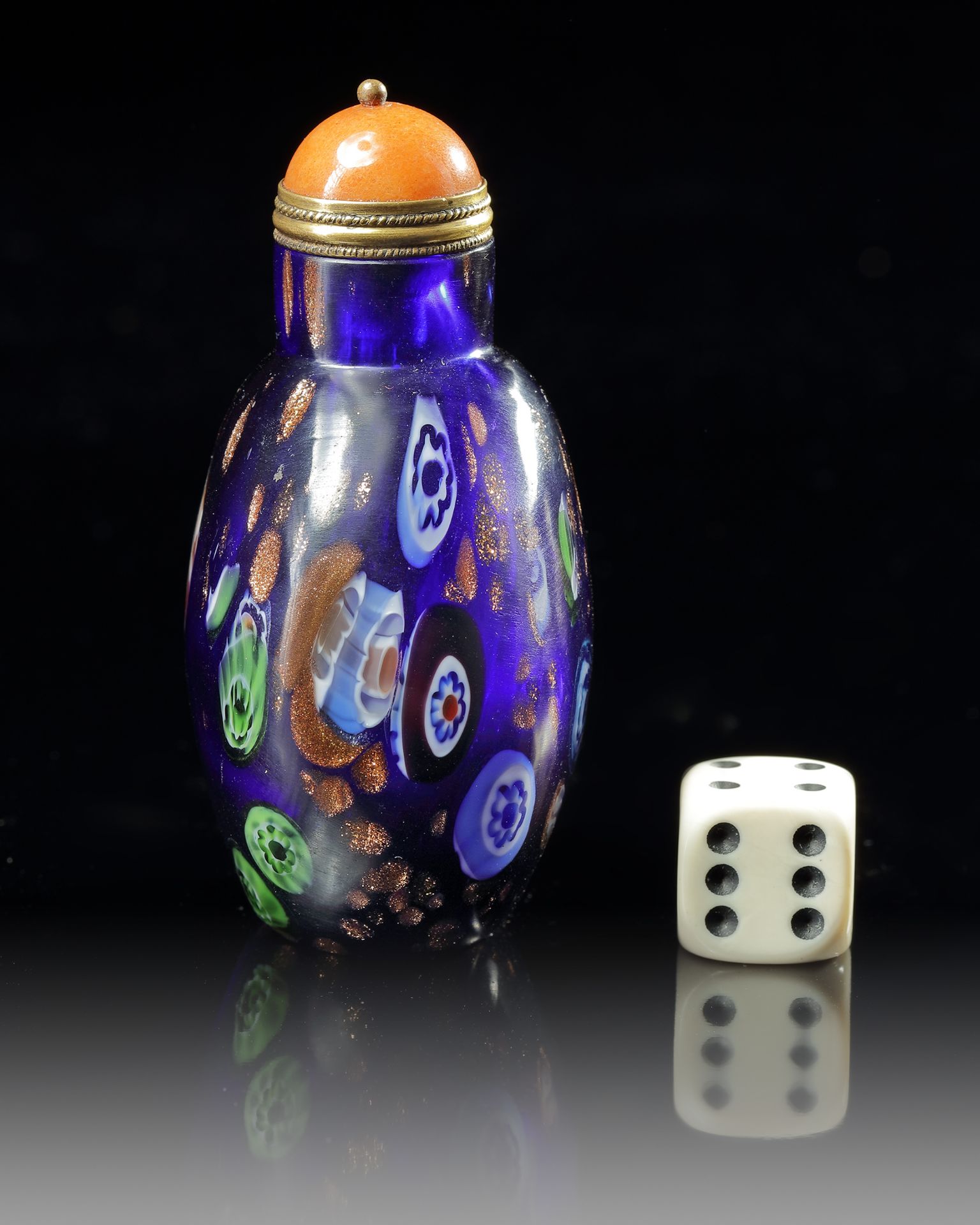 A LARGE CHINESE BLUE-GROUND COLORED GLASS SNUFF BOTTLE, 19TH CENTURY - Image 3 of 3