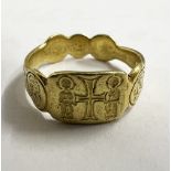 A BYZANTINE GOLD RING, 6TH/7TH CENTURY AD