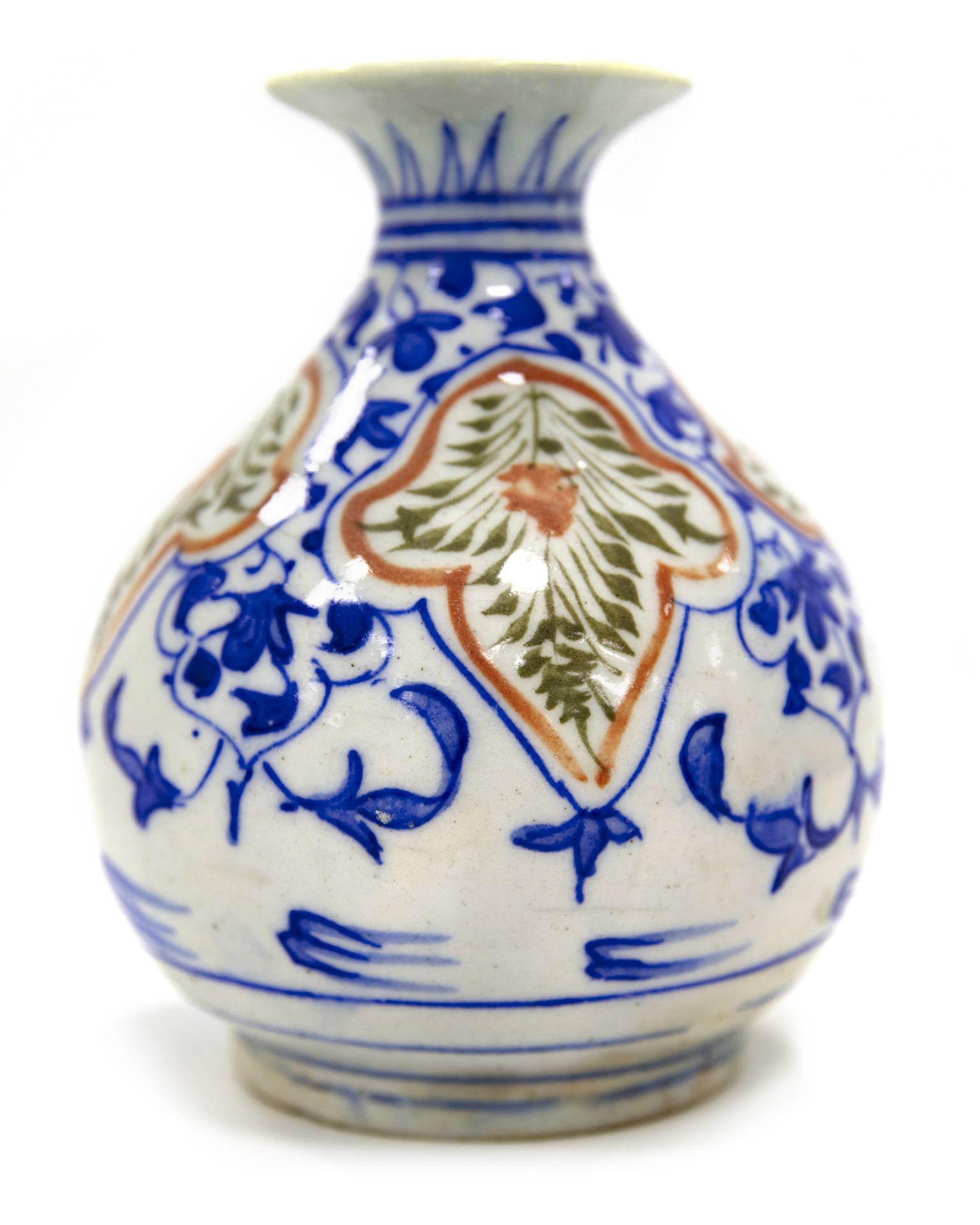 A SAFAVID RED AND BLUE KIRMAN POTTERY QALYAN BASE (WATER PIPE), PERSIA, 17TH CENTURY - Image 2 of 3
