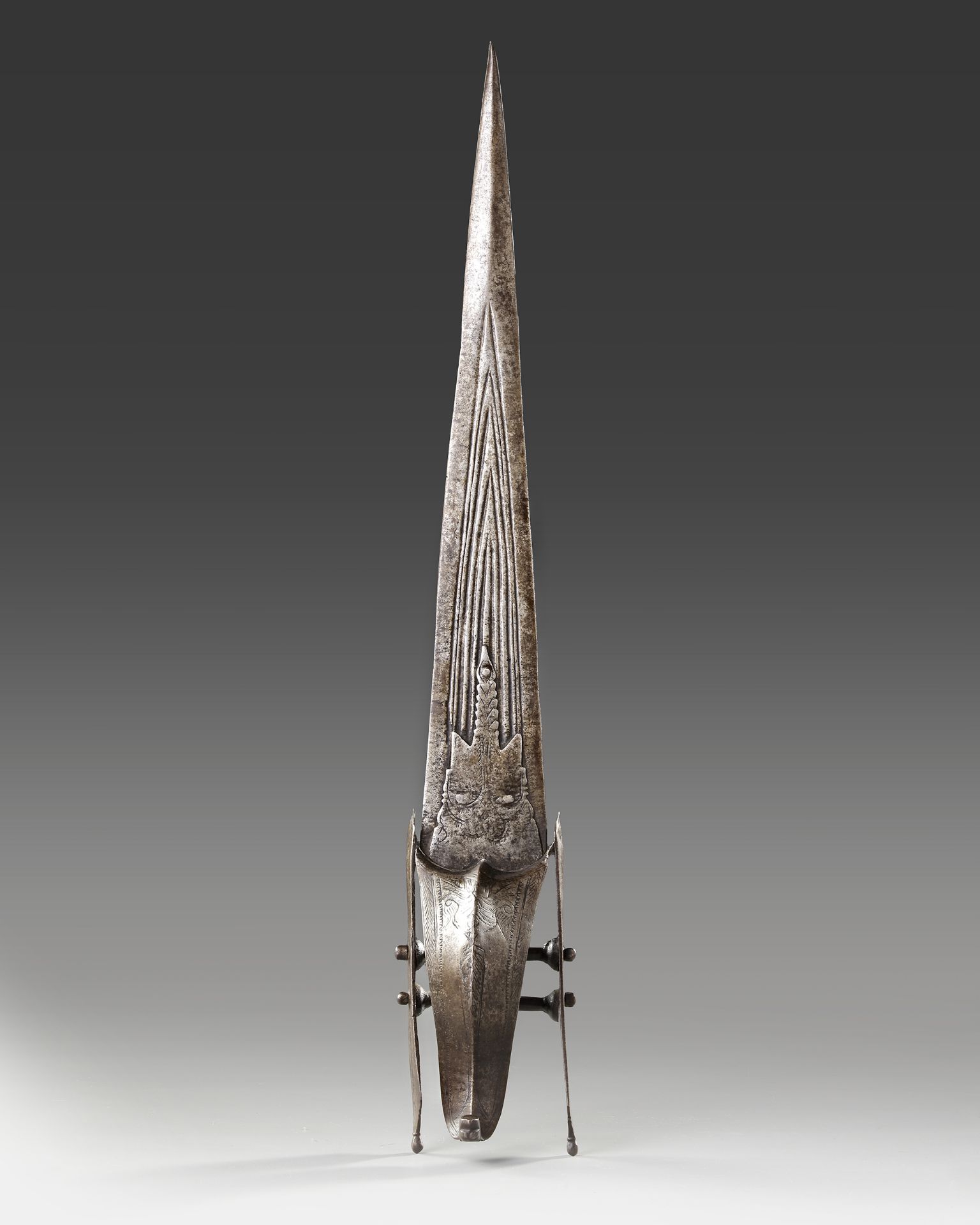 A LARGE INDIAN DAGGER (KATAR), SOUTH INDIA, 19TH CENTURY