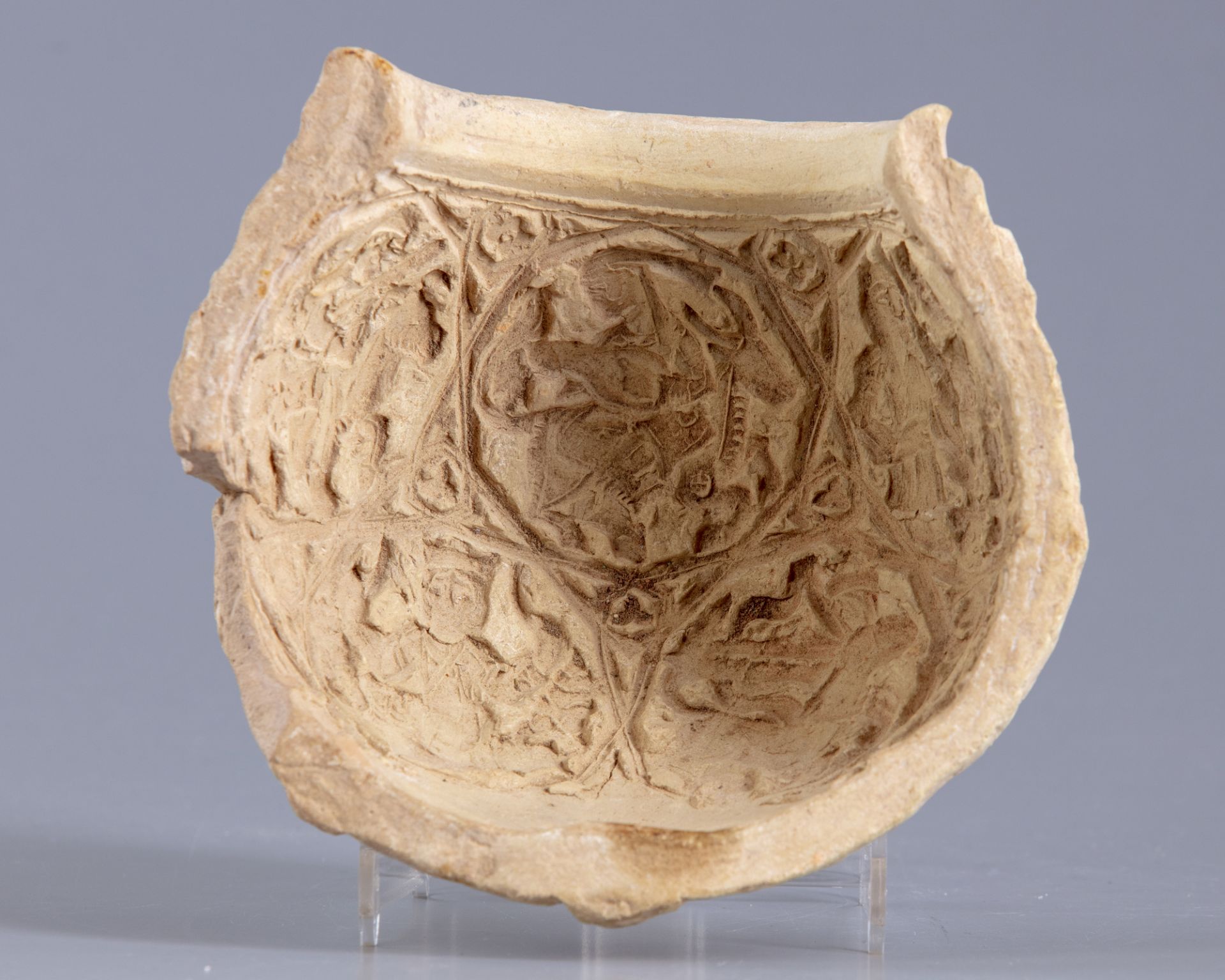 AN UNGLAZED POTTERY MOULD, PERSIA, 12TH-13TH CENTURY - Bild 2 aus 4