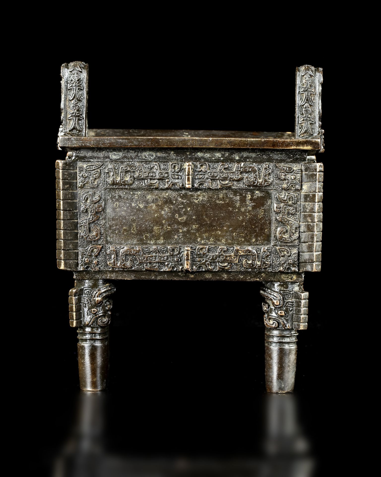 A CHINESE BRONZE CENSER, MING DYNASTY (1368-1644) - Image 3 of 5