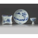 TWO CHINESE BLUE AND WHITE KOSOMETSUKE DISHES AND SMALL STEM CUP, TIANQI PERIOD (1621-1627 AD)