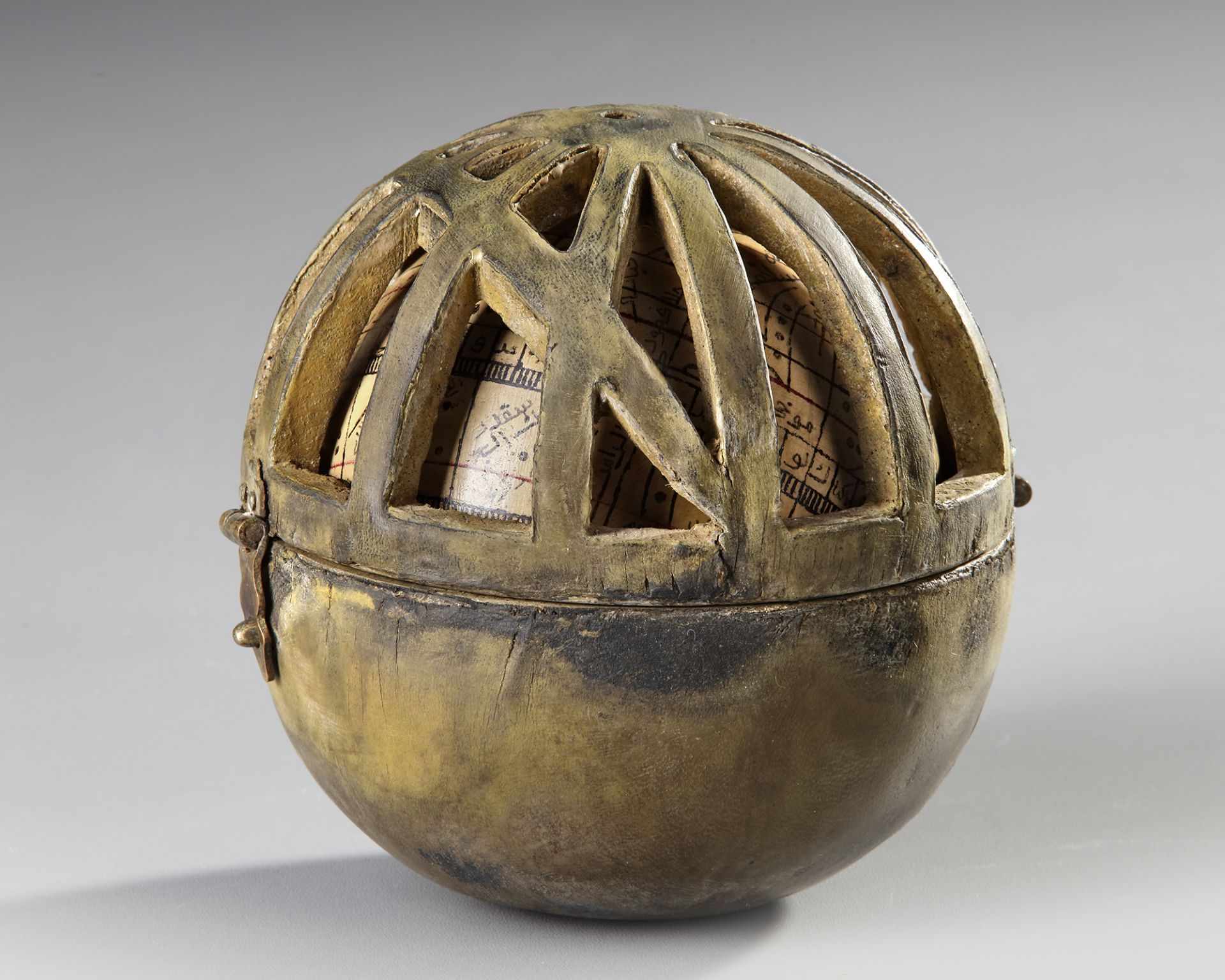 A SPHERICAL ASTROLABE, 19TH/ 20TH CENTURY - Image 2 of 5