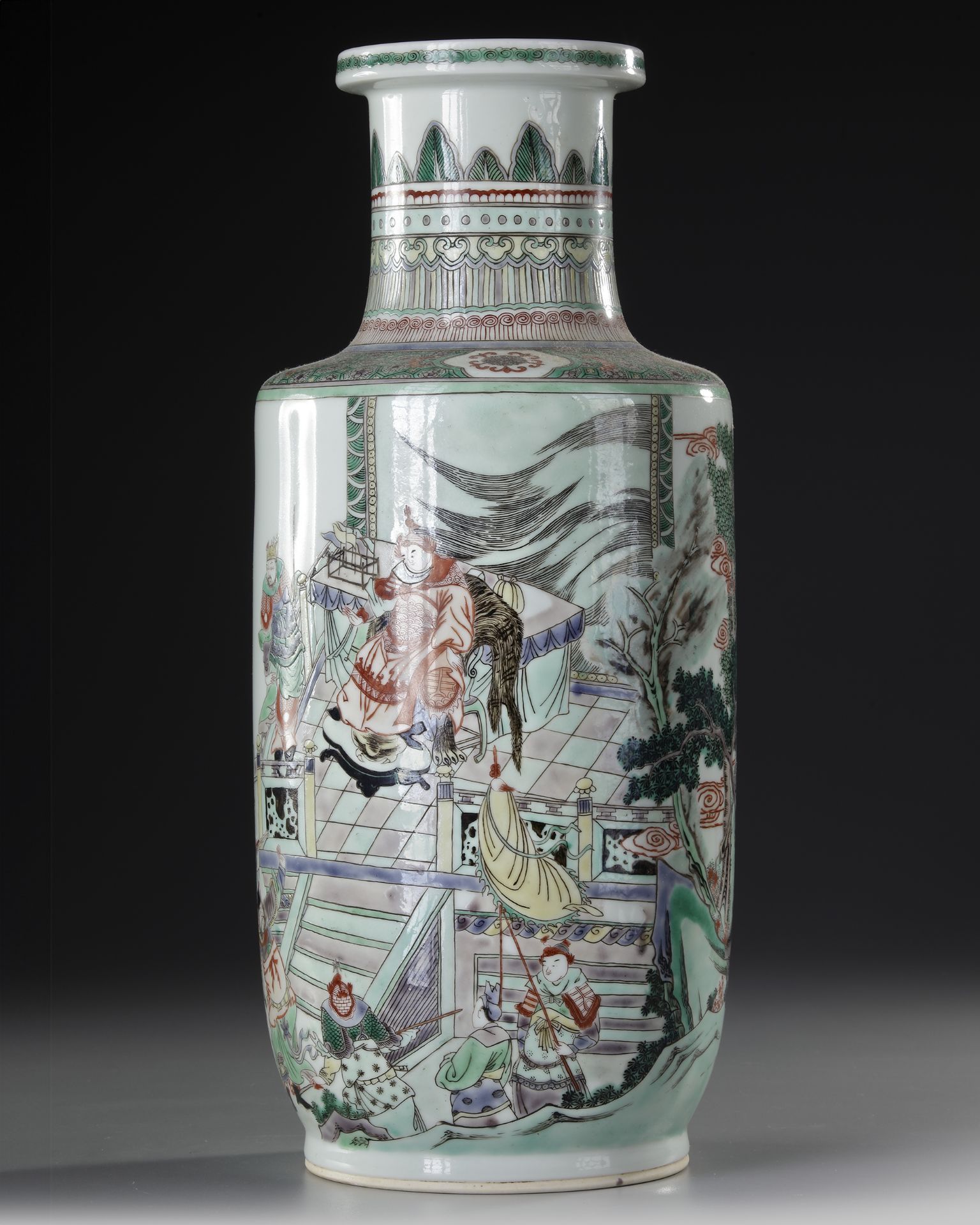 A CHINESE FAMILLE-VERTE ROULEAU VASE, QING DYNASTY (1644-1911)
