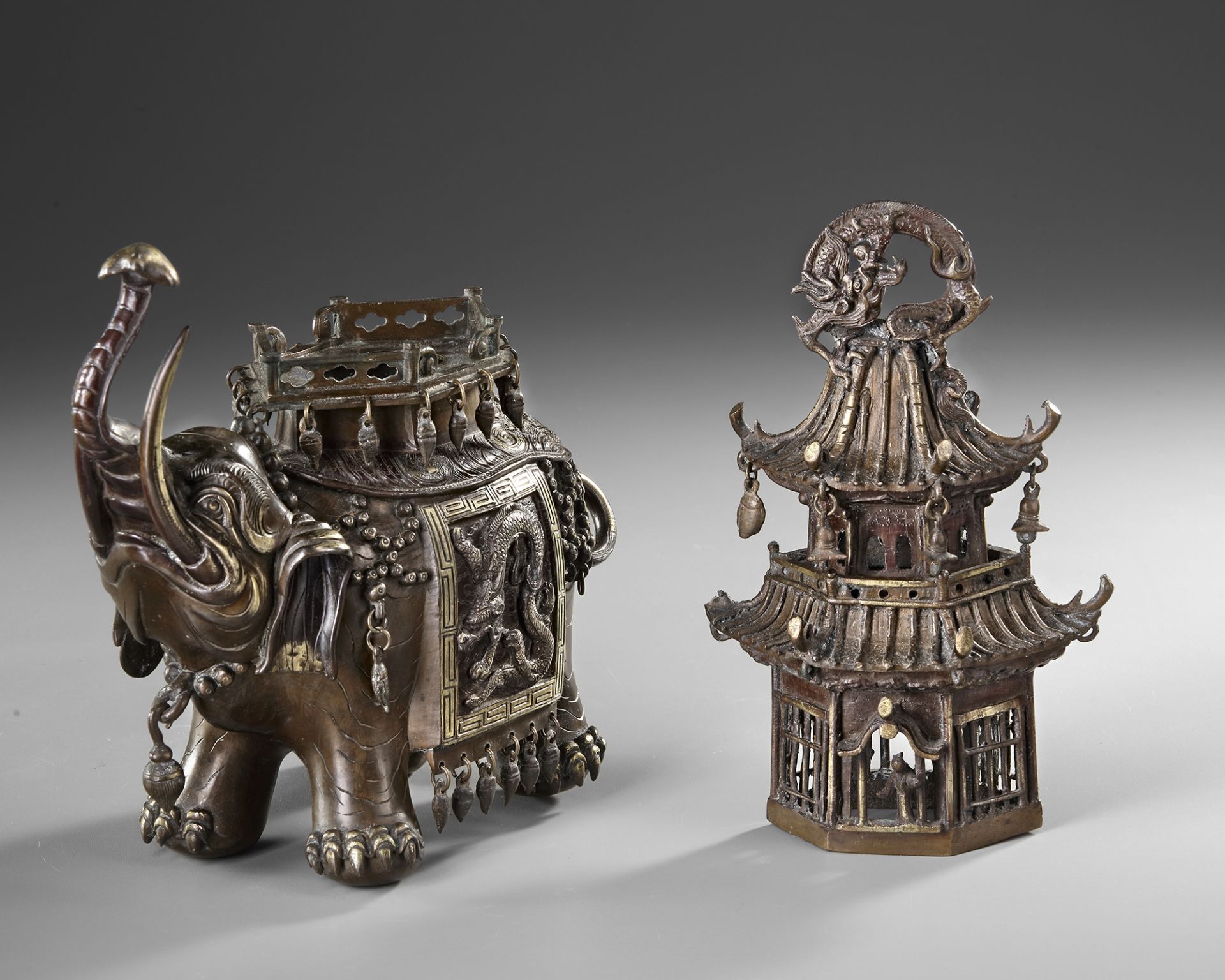 A JAPANESE BRONZE ELEPHANT-FORM CENSER MEIJI PERIOD - Image 4 of 4