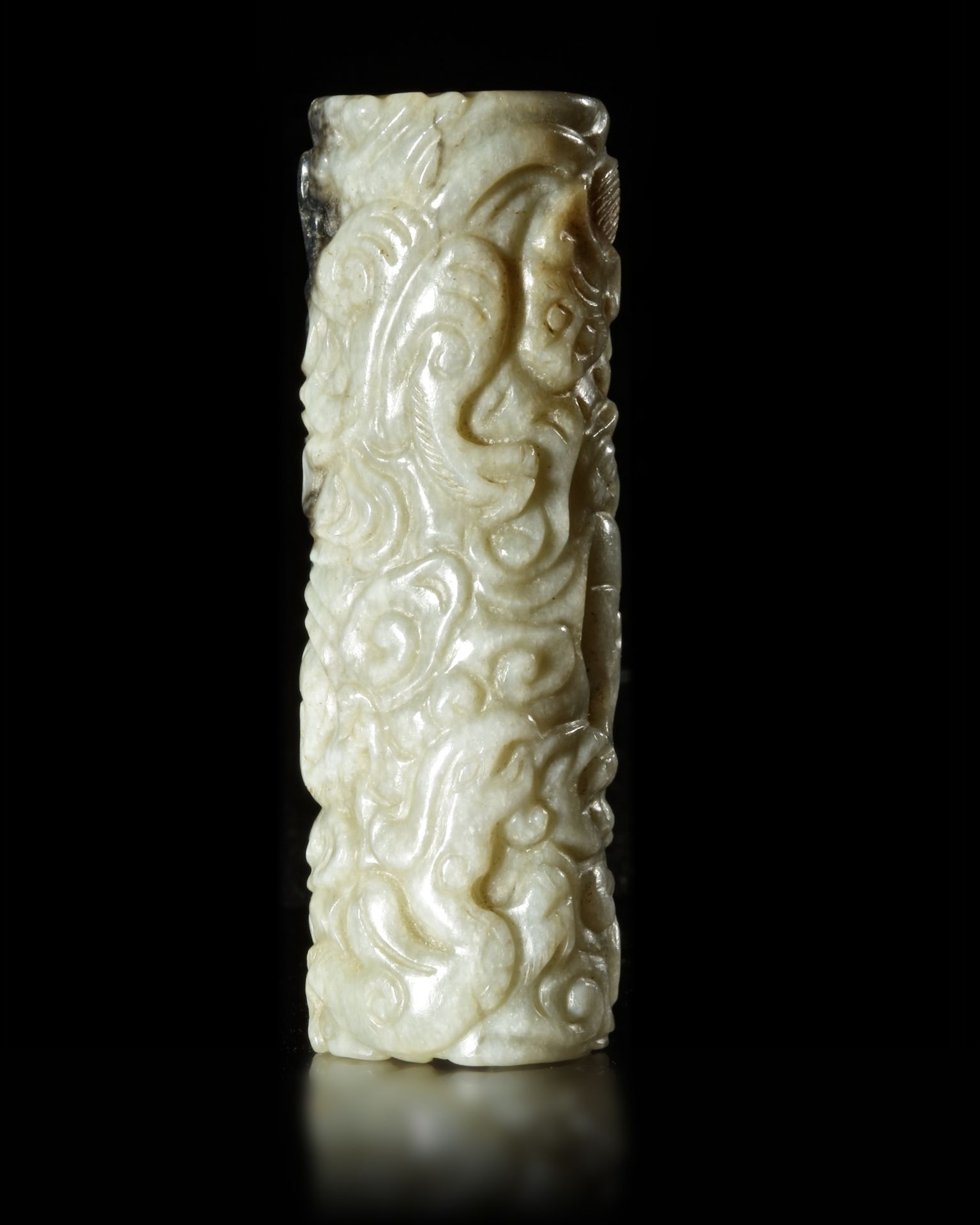 A CHINESE CARVED JADE TUBE PENDANT, MING DYNASTY (1368-1644) - Image 4 of 4