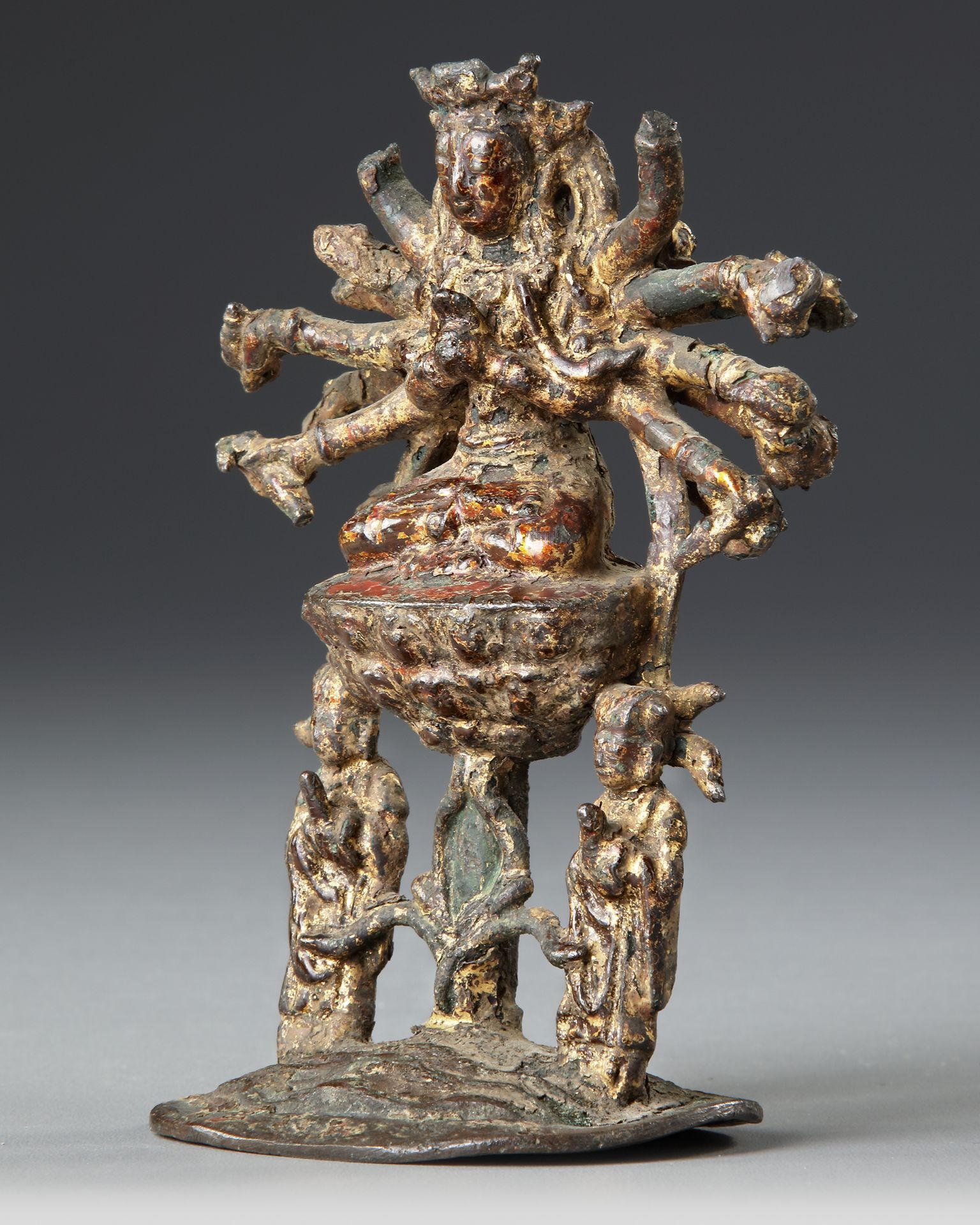 THREE CHINESE BRONZE FIGURES, MING DYNASTY AND LATER - Image 10 of 11