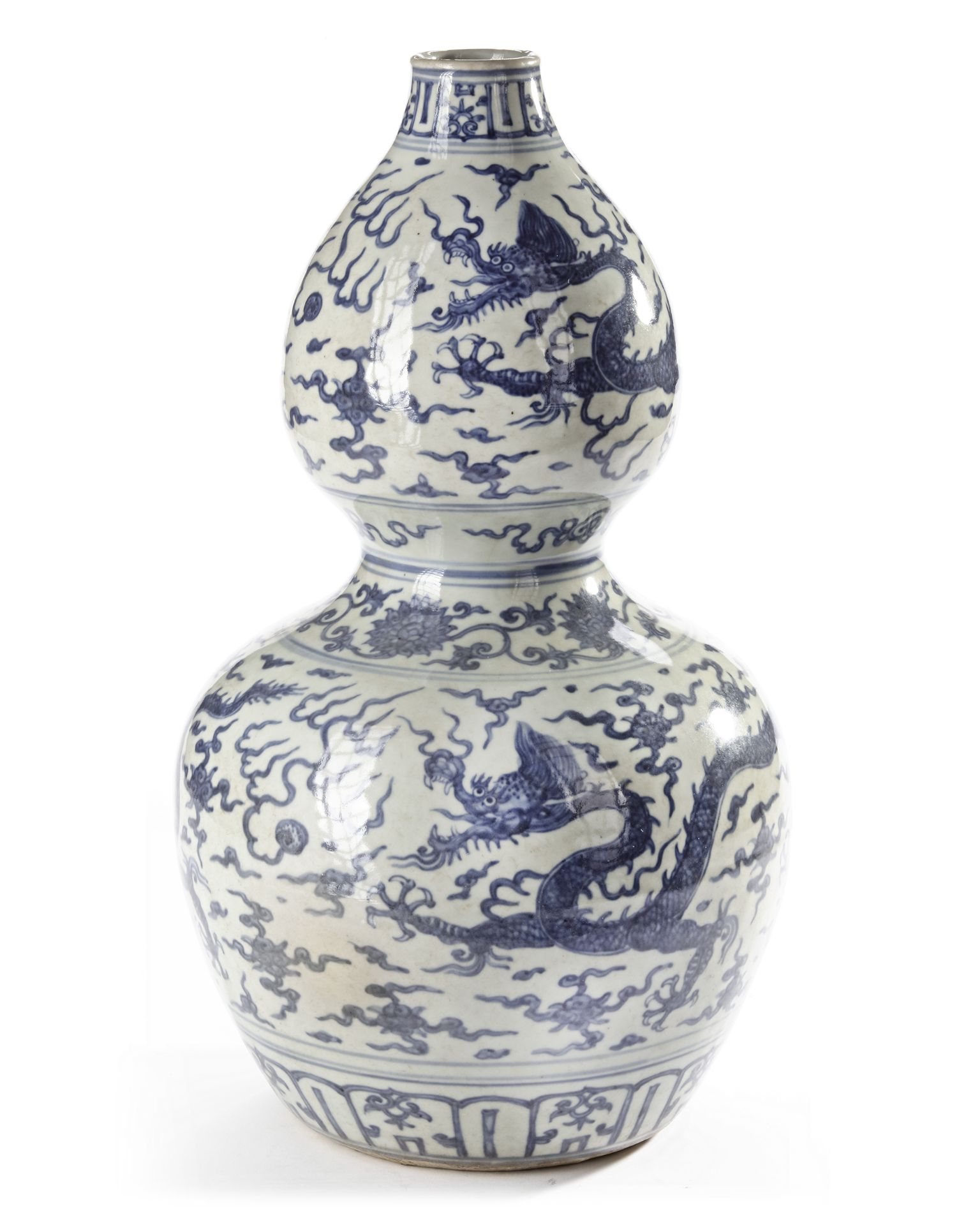 A CHINESE BLUE AND WHITE DOUBLE GOURD VASE, MING DYNASTY (1368-1644) OR LATER