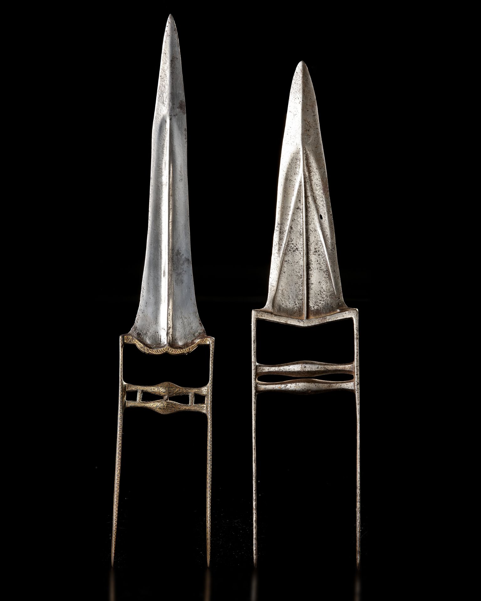 TWO KOFTGARI STEEL PUSH DAGGERS (KATAR) NORTH INDIA, 18TH CENTURY - Image 4 of 5