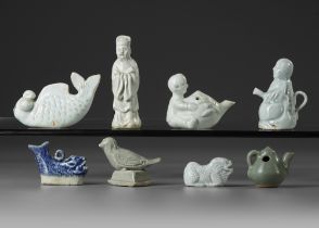 A COLLECTION OF 8 CHINESE PORCELAIN WARES, SONG DYNASTY AND LATER