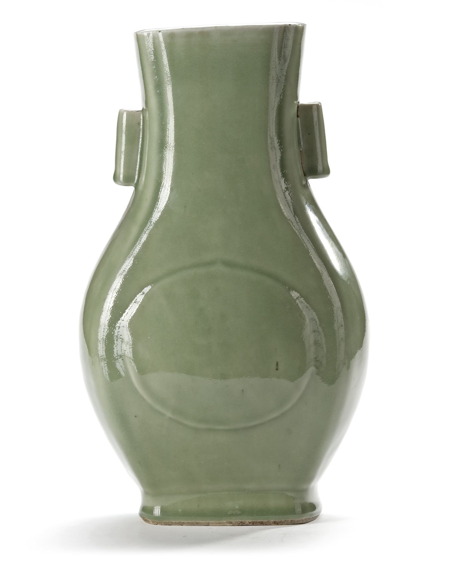 TWO CHINESE CELADON WARES, MING DYNASTY (1368-1644) AND LATER - Bild 3 aus 6