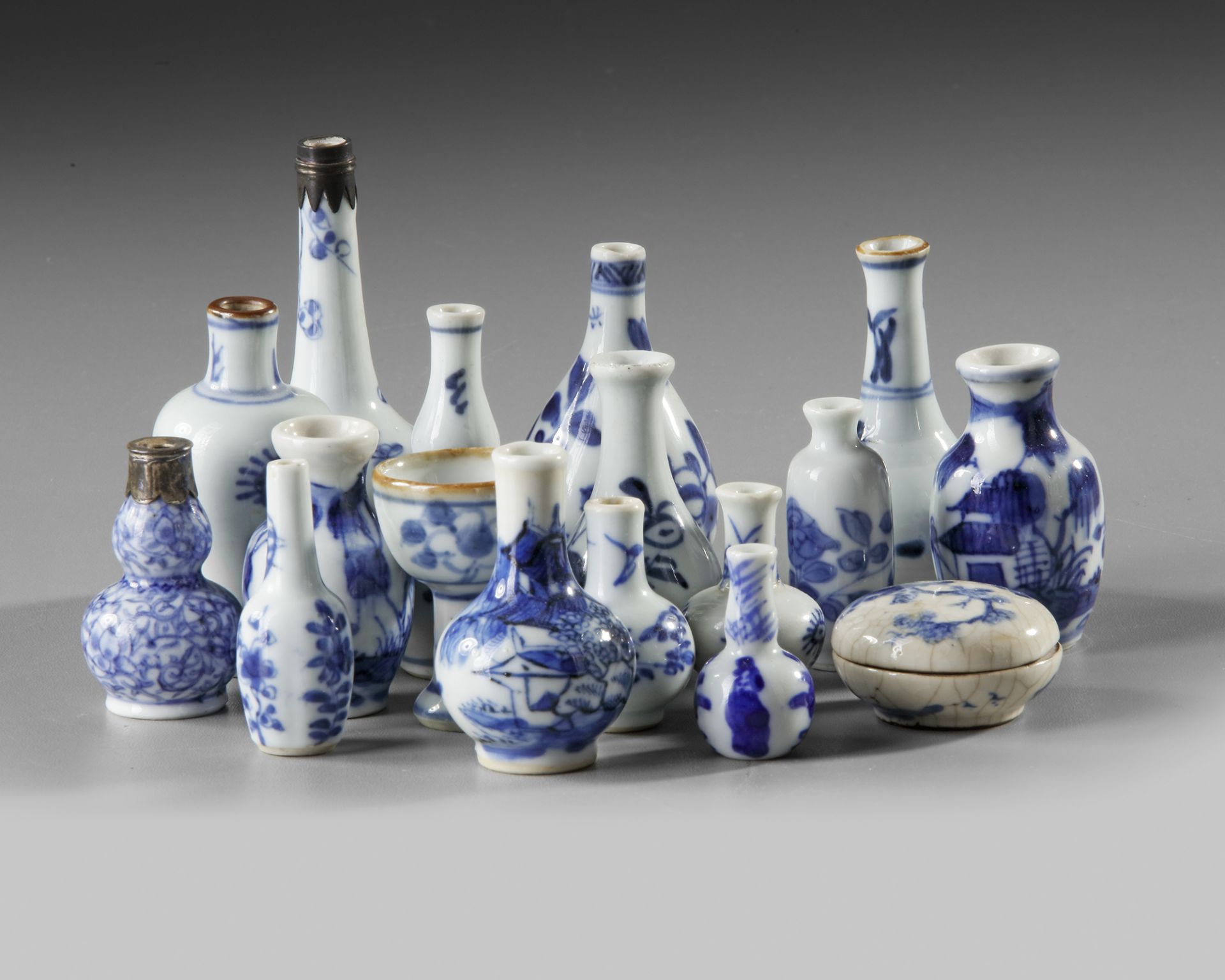 A COLLECTION OF 17 BLUE AND WHITE MINIATURE VASES, KANGXI-QIANLONG PERIOD AND LATER - Image 3 of 3