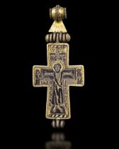 A SILVER RELIQUARY CROSS, BYZANTINE, 11TH-13TH CENTURY AD