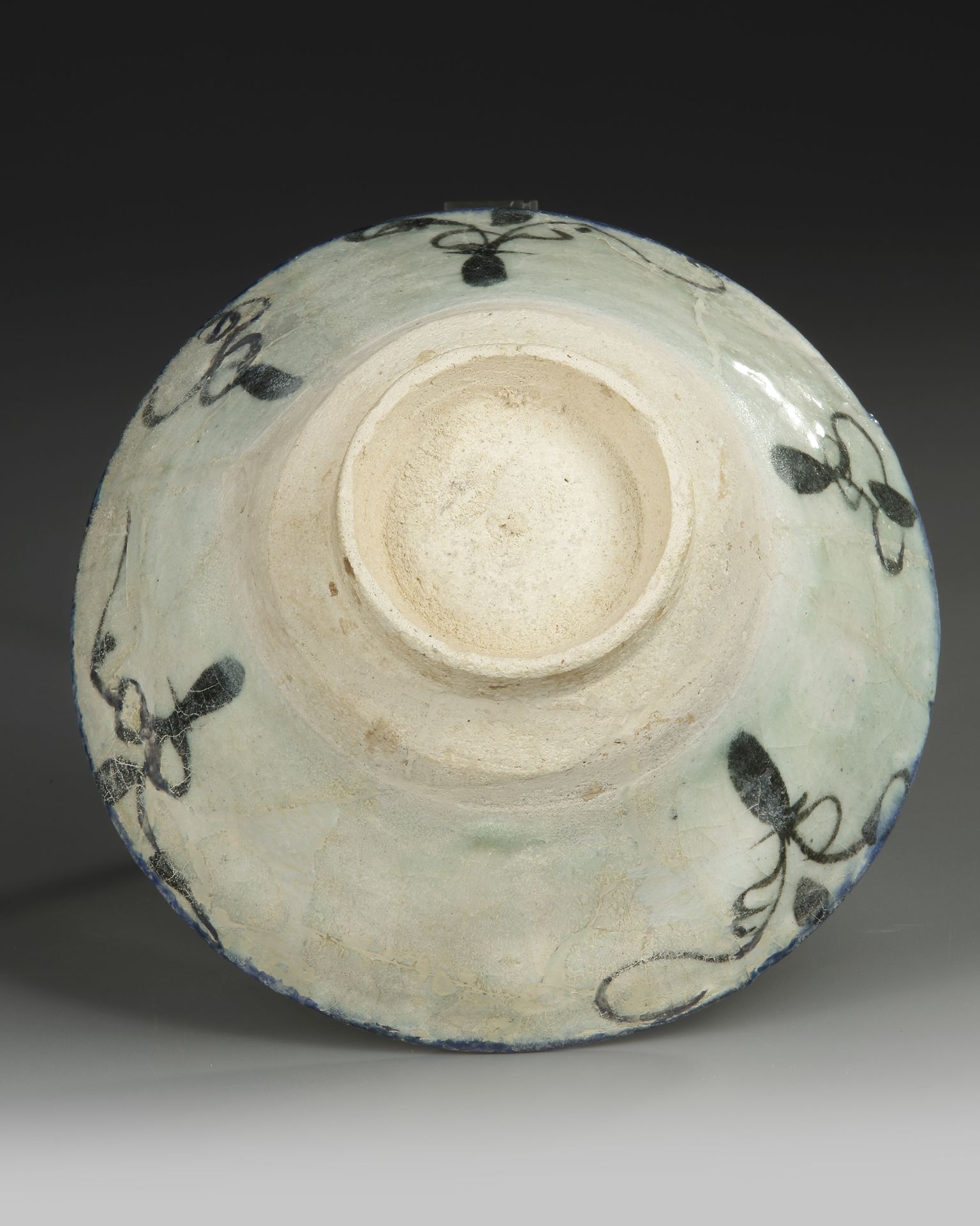 A KASHAN POTTERY BOWL, PERSIA, 13TH CENTURY - Image 4 of 4