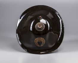 A JAPANESE LACQUER JINGASA (HELMET), LATE EDO