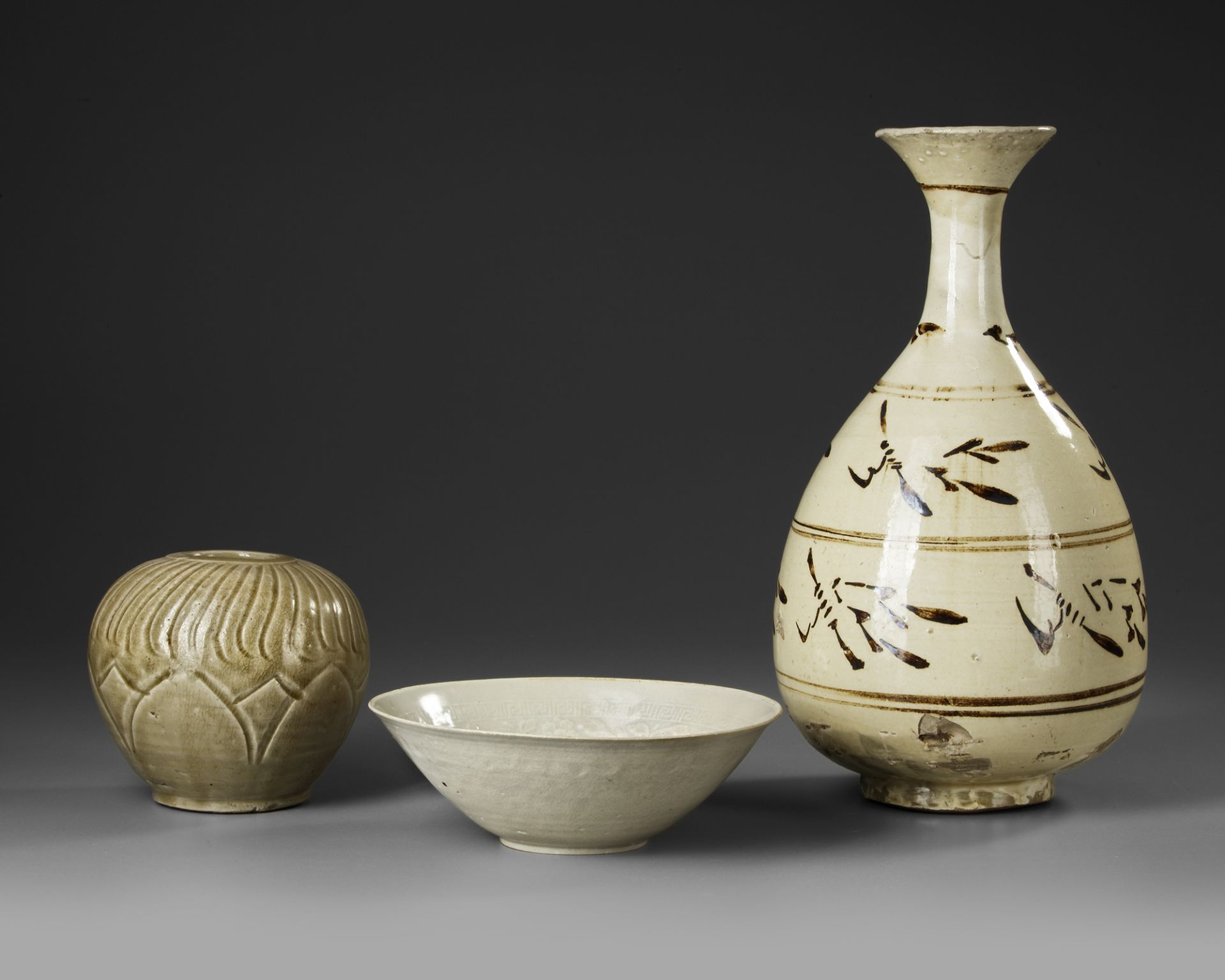 THREE CHINESE WARES IN VARIOUS MATERIALS, FIVE DYNASTIES ( 907-960) /SONG DYNASTY (960-1279) - Image 2 of 6